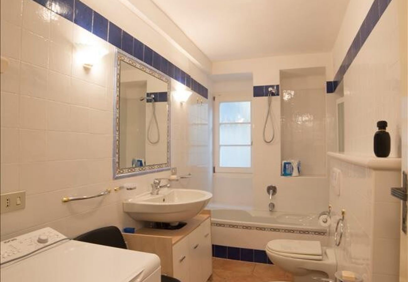 Ferienwohnung in Stresa - Appartamento Olga On the Borromee Island Ferienwohnung in Stresa - Appartamento Olga On the Borromee Island