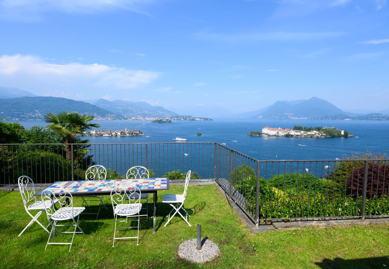 Villa in Stresa - Villa Gia with a beautiful view Villa in Stresa - Villa Gia with a beautiful view
