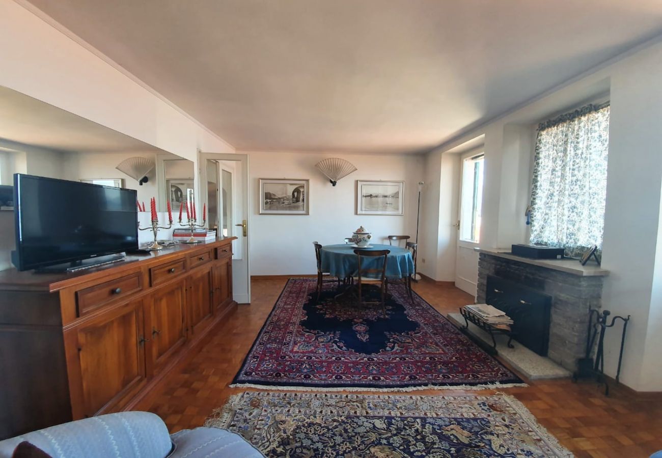 Ferienwohnung in Stresa - La casa sul tetto on Borromee Island Ferienwohnung in Stresa - La casa sul tetto on Borromee Island