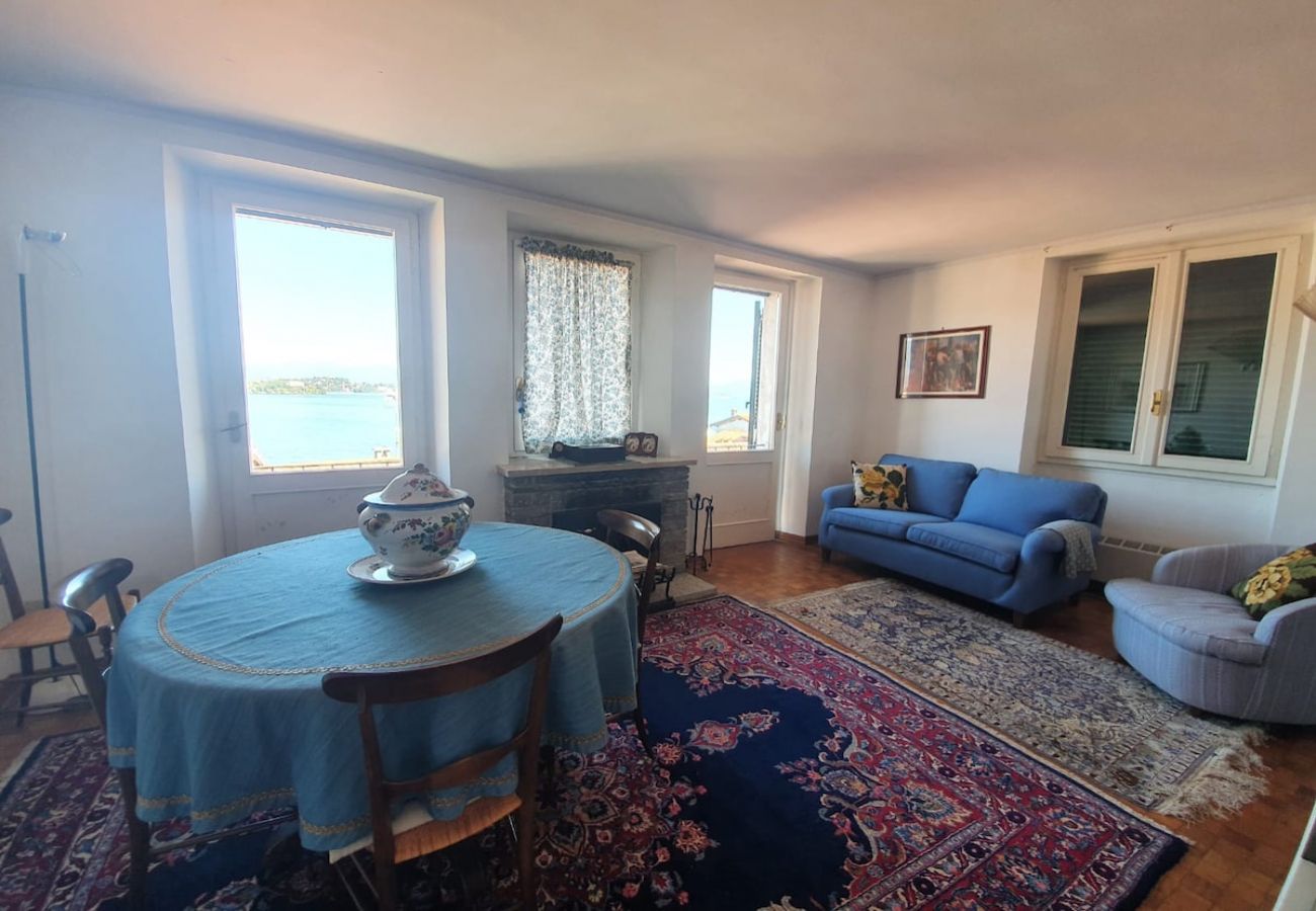 Ferienwohnung in Stresa - La casa sul tetto on Borromee Island Ferienwohnung in Stresa - La casa sul tetto on Borromee Island