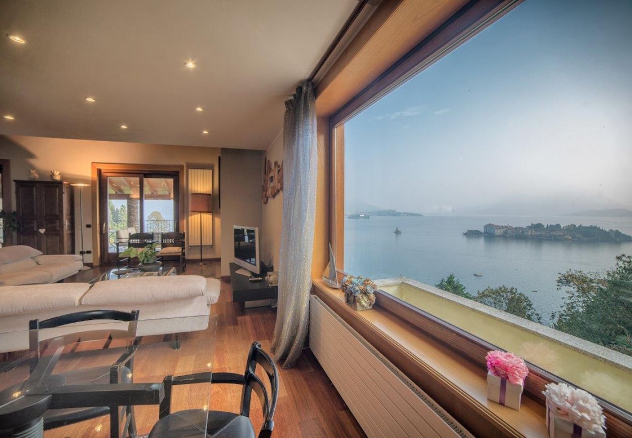 Villa in Stresa - Villa Gaia with the best view on the lake Villa in Stresa - Villa Gaia with the best view on the lake