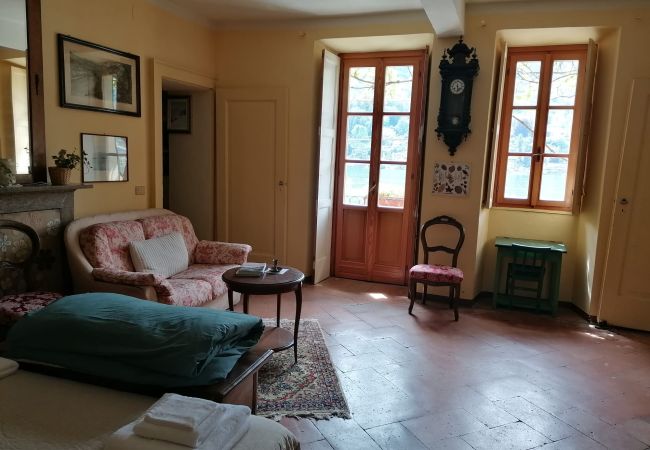 Apartment in Stresa - Gio´s House vintage style into Borromee Island Apartment in Stresa - Gio´s House vintage style into Borromee Island