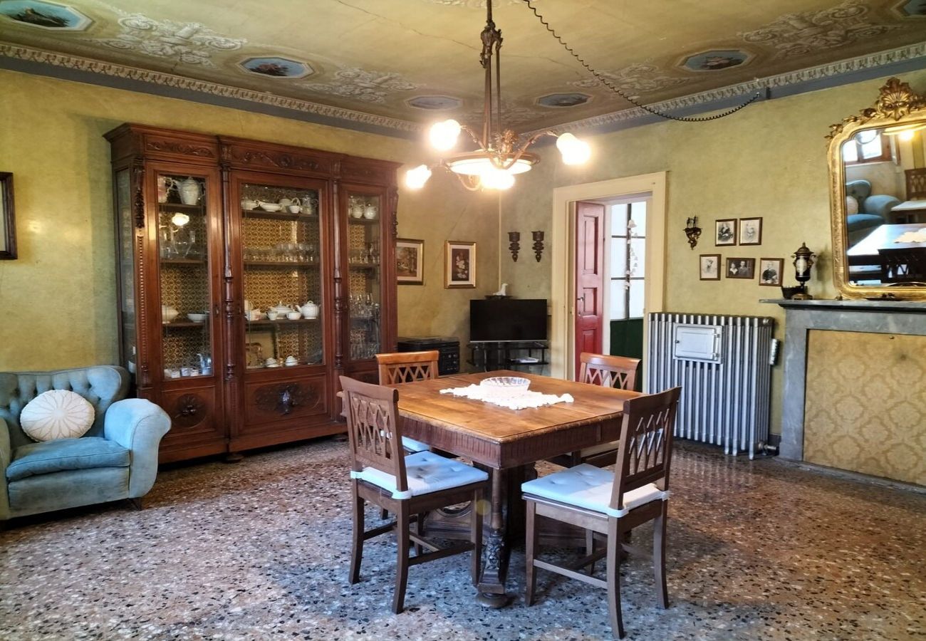 Apartment in Stresa - Gio´s House vintage style into Borromee Island Apartment in Stresa - Gio´s House vintage style into Borromee Island