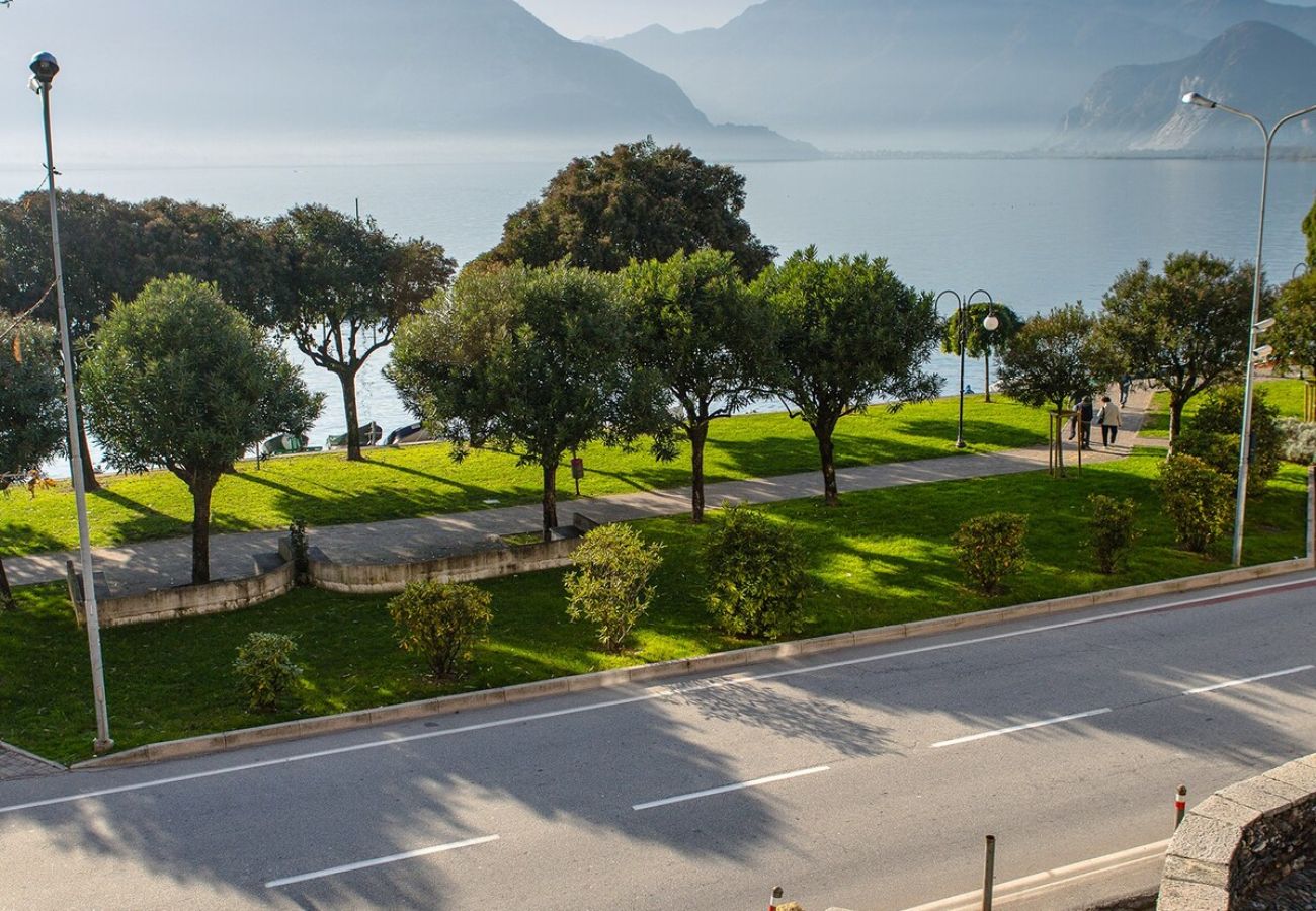 Apartment in Verbania - Red Apartment Residenza Silvana Apartment in Verbania - Red Apartment Residenza Silvana