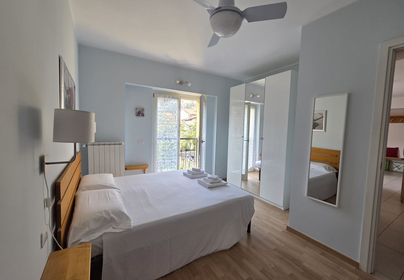 Apartment in Verbania - Red Apartment Residenza Silvana Apartment in Verbania - Red Apartment Residenza Silvana