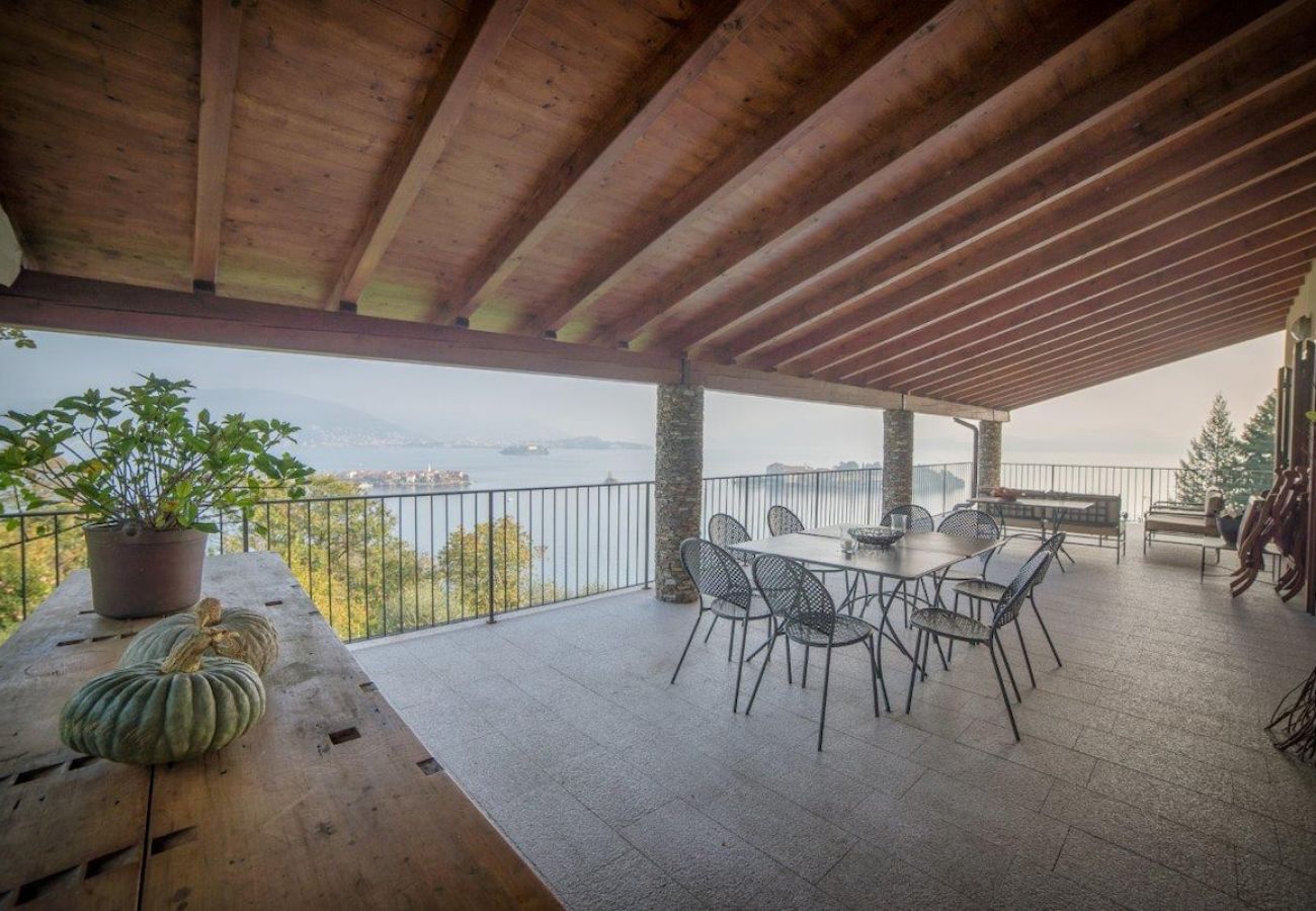Villa in Stresa - Villa Gaia with the best view on the lake