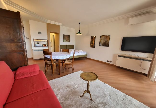 Studio in Ghiffa - Lake View Apartment Studio in Ghiffa - Lake View Apartment